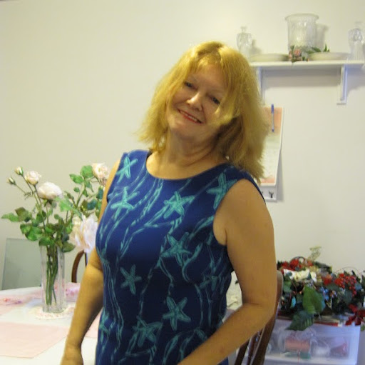 Maxine Woods Photo 34