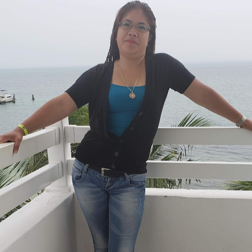 Mary Mora Photo 32