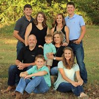 Stephanie Thacker Photo 16