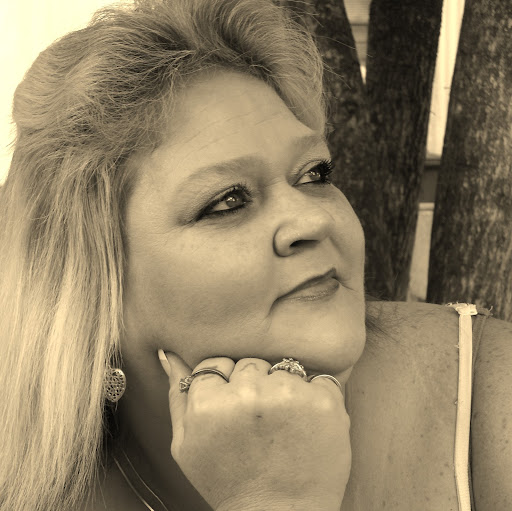 Tina Andrews Photo 23