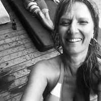 Catherine Perkins Photo 41