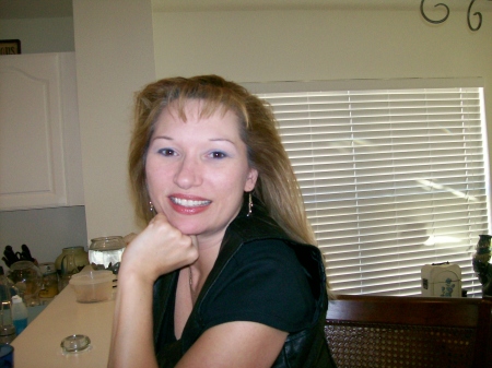 Belinda Simpson Photo 26