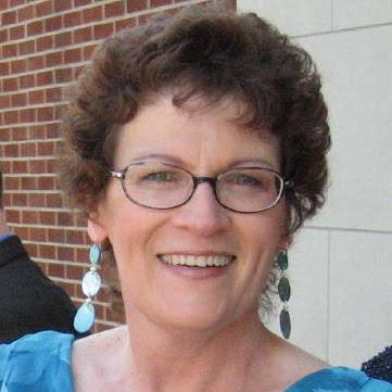 Vicki Leach Photo 14