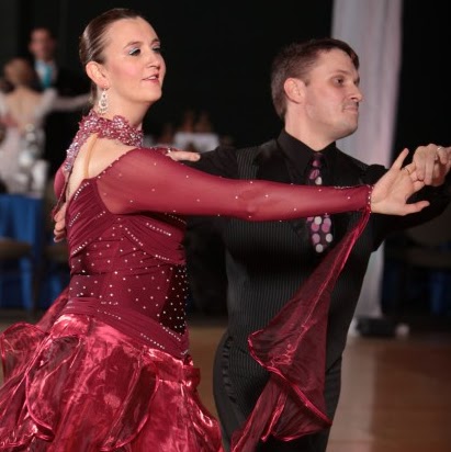 Holly Sewell Photo 33