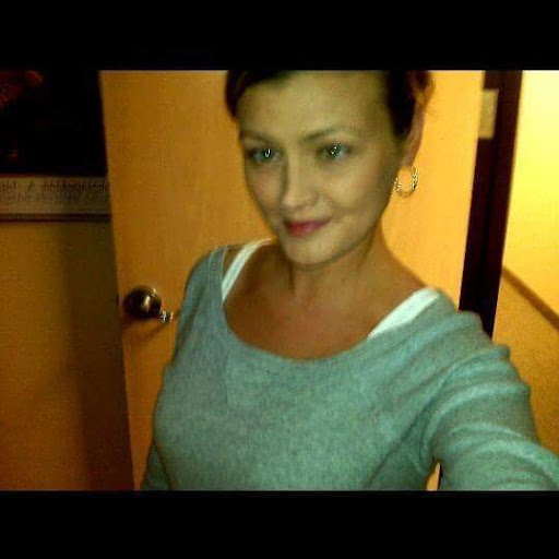Amy Small Photo 22