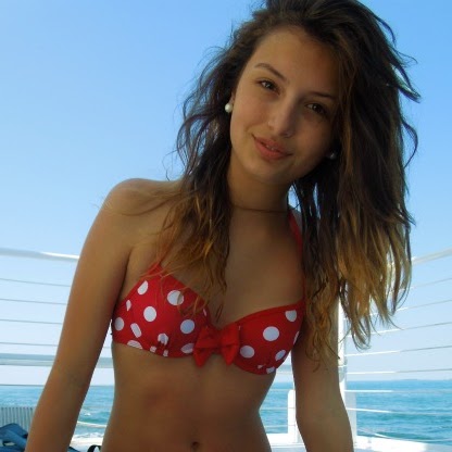 Melanie Cole Photo 14