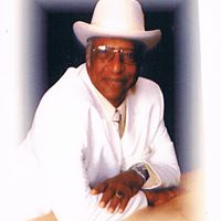 Clyde Roberts Photo 14