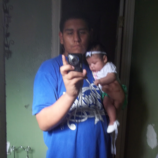 Dillon Hernandez Photo 30
