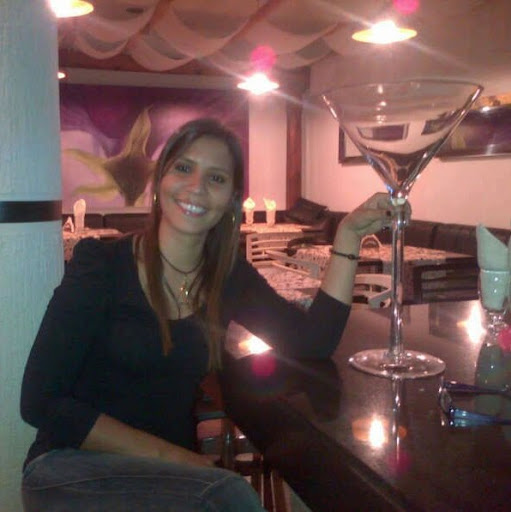 Susan Hernandez Photo 31