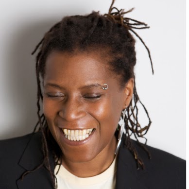 Yvonne Taylor Photo 37