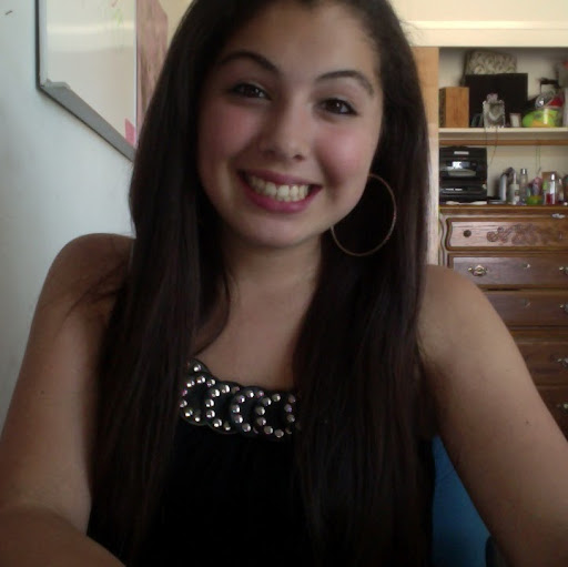 Adriana Flores Photo 47
