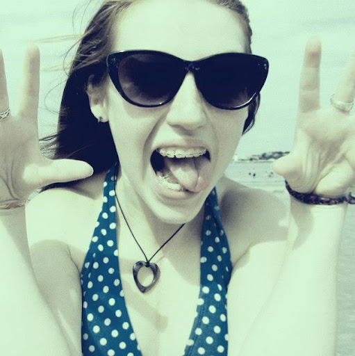 Alicia Lynch Photo 7