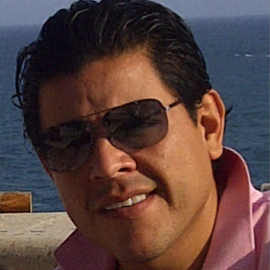 Sergio Sanchez Photo 13