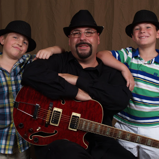 Tommy Fraley Photo 2