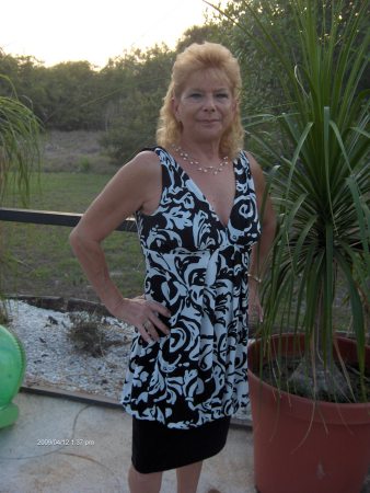 Tina Archer Photo 6
