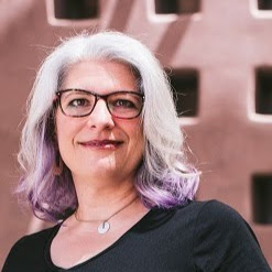 Suzanne Lewis Photo 37