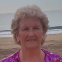 Daphne Evans Photo 26