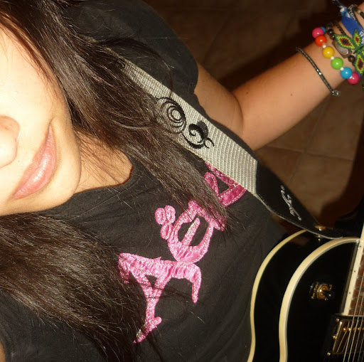 Jaqueline Galindo Photo 5