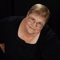 Linda Laird Photo 25