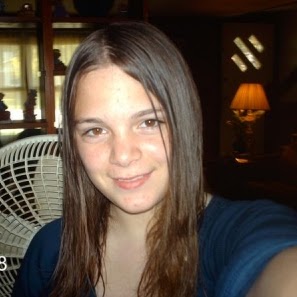 Julie Schmidt Photo 40