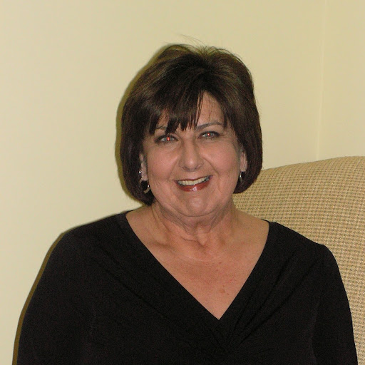Sandra Garris Photo 16