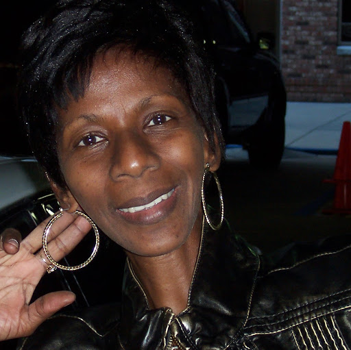 Angela Singleton Photo 7