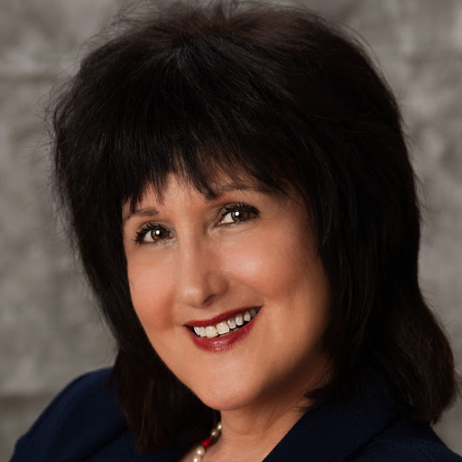 Donna Lang Photo 9