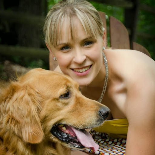 Elizabeth Adler Photo 17