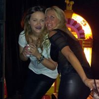 Holly Byrne Photo 11