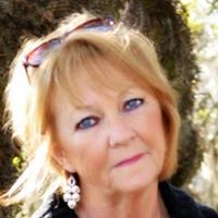 Martha Hooper Photo 28