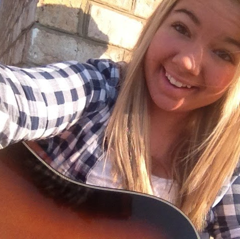 Kaitlyn Curtis Photo 10