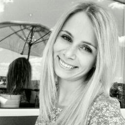 Caroline Hammer Photo 9
