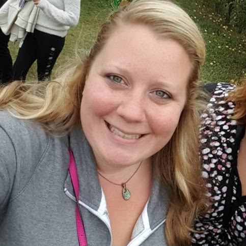 Jennifer Makowski Photo 29