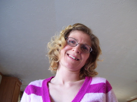 Emily Taylor Photo 16