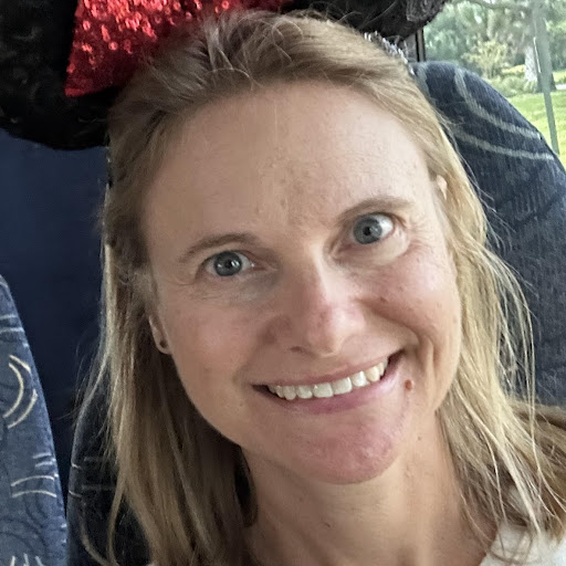 Nora Thompson Photo 33