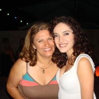 Rebecca Ponce Photo 5
