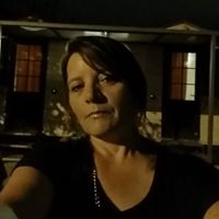 Sandra Crow Photo 17