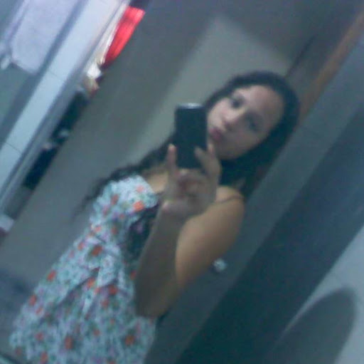 Marcela Almeida Photo 17