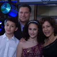 Andrea Newman Photo 14