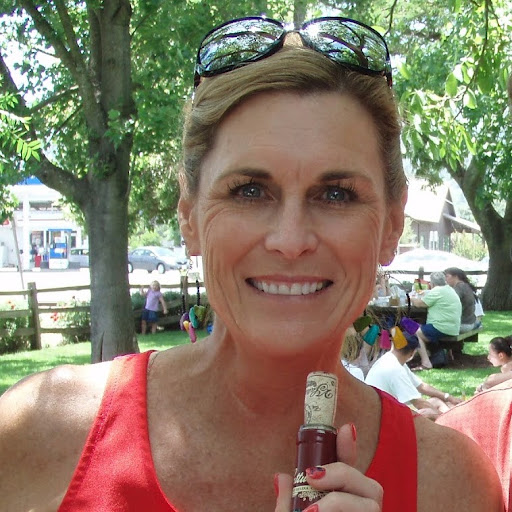 Paula Hopkins Photo 37