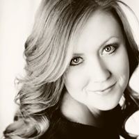Jennifer North Photo 41