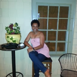 Yolanda Clark Photo 39