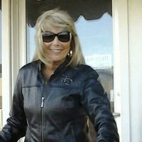 Linda Lines Photo 6