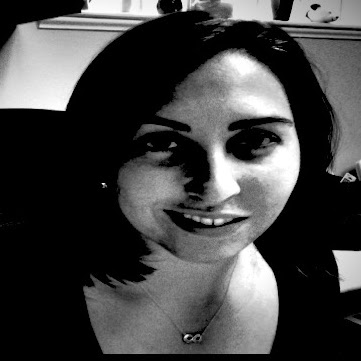 Jennifer Graham Photo 33