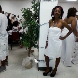 Andrea Lewis Photo 35