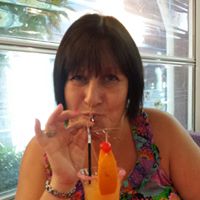 Debra Younger Photo 15