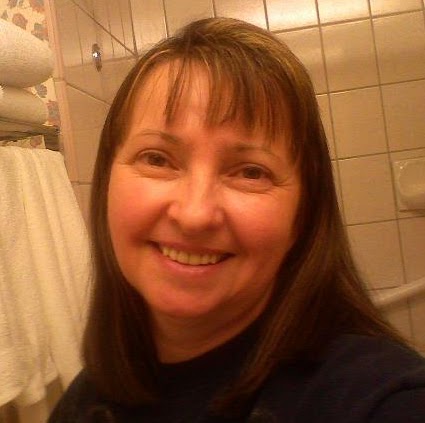 Elizabeth Raymond Photo 11