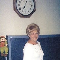 Vickie Marks Photo 13