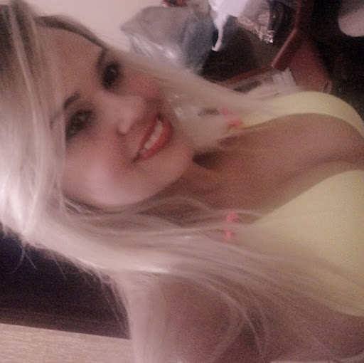 Simone Garcia Photo 11