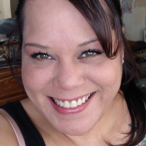 Denise Martin Photo 23